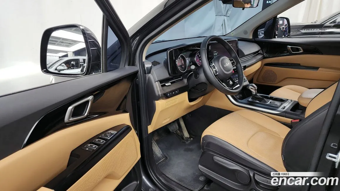 Kia Carnival — фото 10