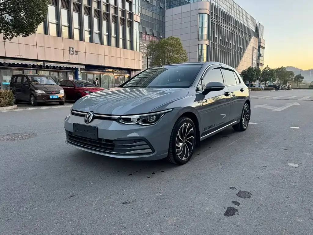 Volkswagen Golf 2022 из CN, фото 1