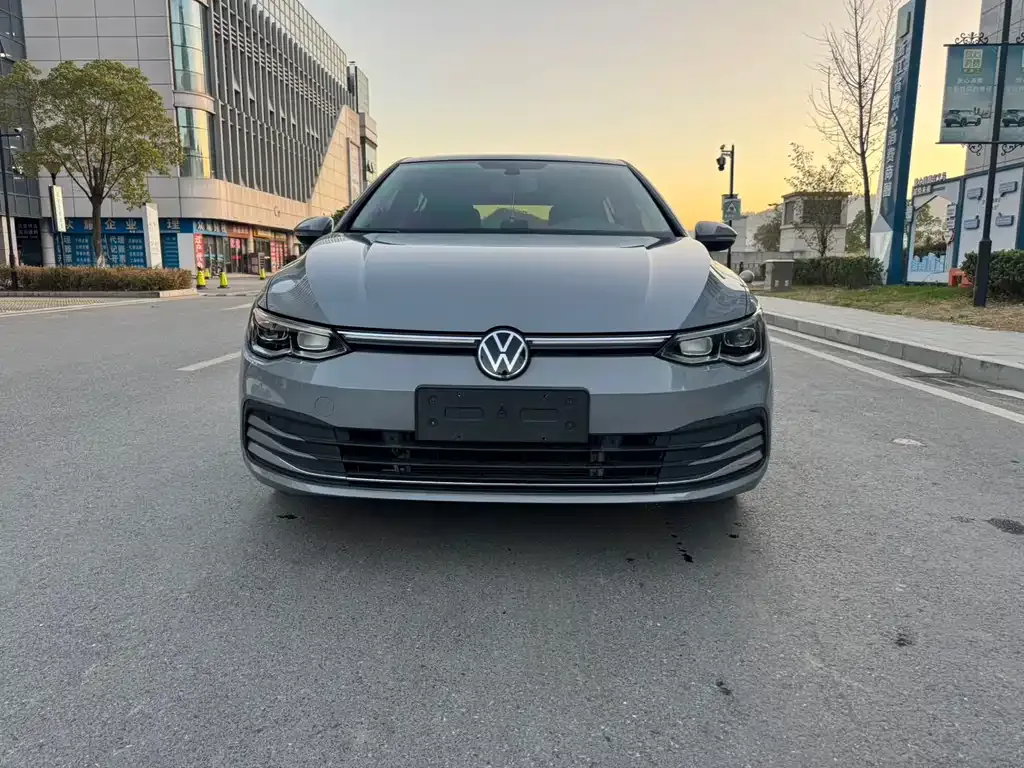 Volkswagen Golf 2022 из CN, фото 2