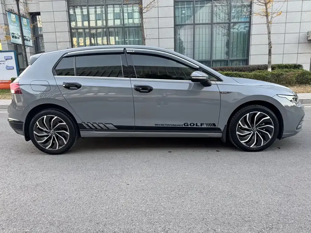 Volkswagen Golf 2022 из CN, фото 4