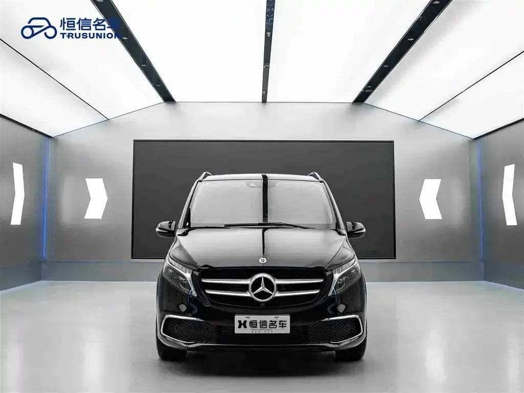 Mercedes-Benz V-Class 2024 из CN, фото 2