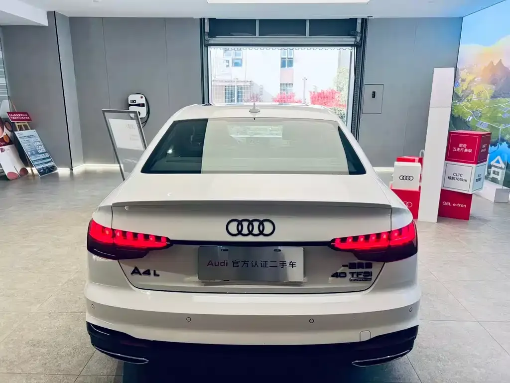 Audi A4L 2023 из CN, фото 5