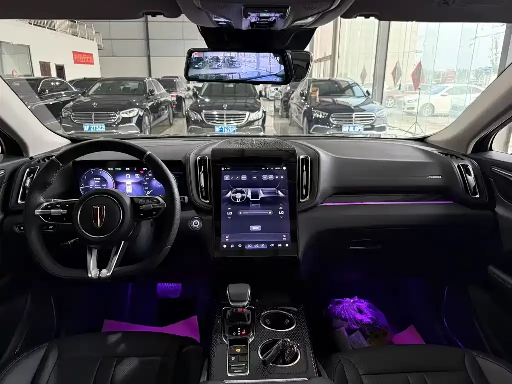 Hongqi HS3 — фото 8