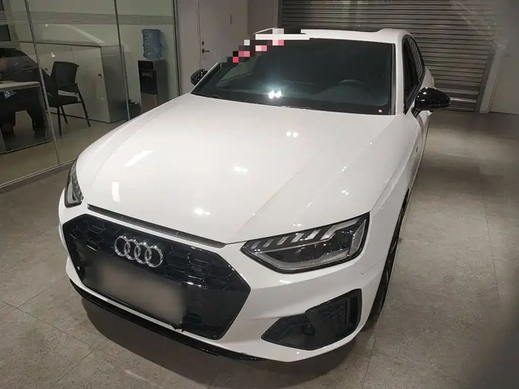 Audi A4L 2023 из CN, фото 1