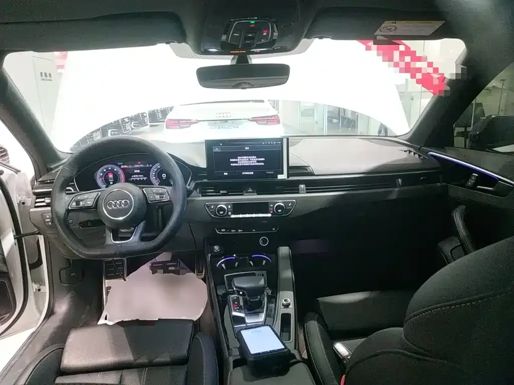 Audi A4L 2023 из CN, фото 10