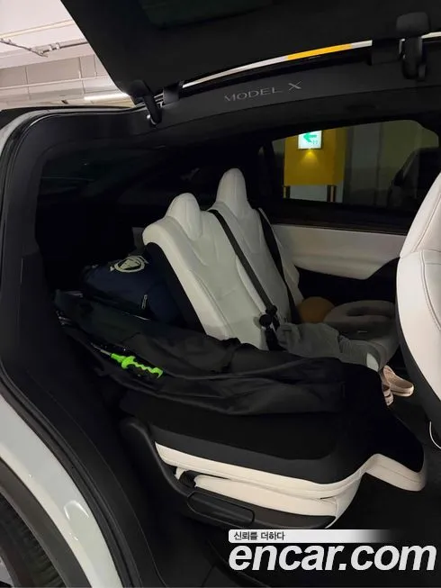 Tesla Model X 2023 из KR, фото 10