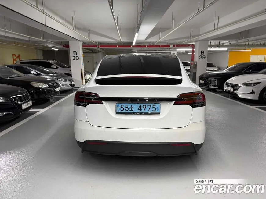 Tesla Model X 2023 из KR, фото 4