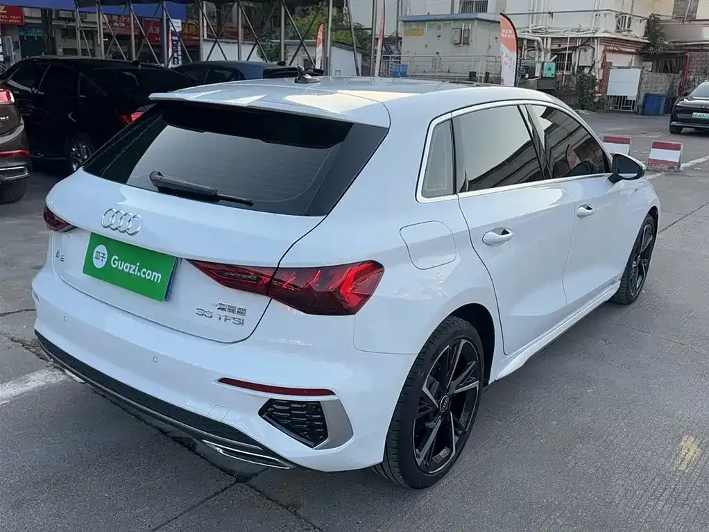 Audi A3 2022 из CN, фото 10
