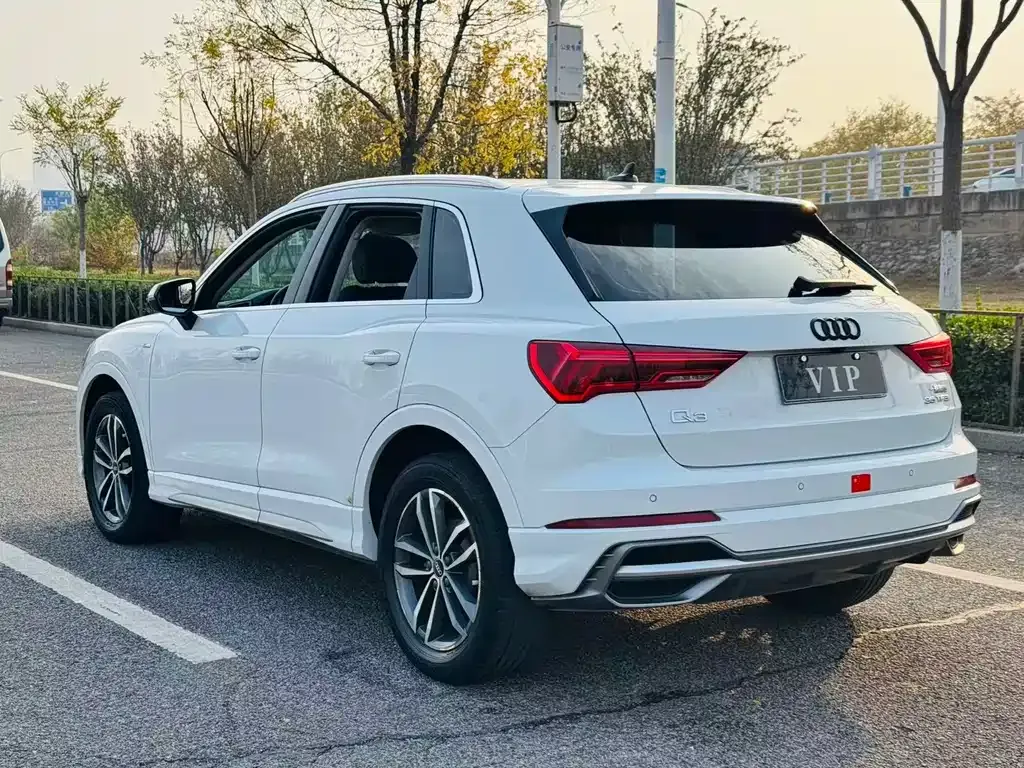 Audi Q3 — фото 6
