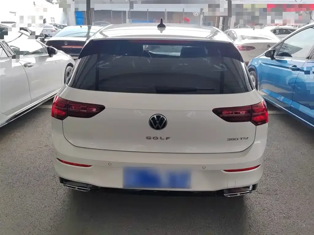 Volkswagen Golf 2024 из CN, фото 6