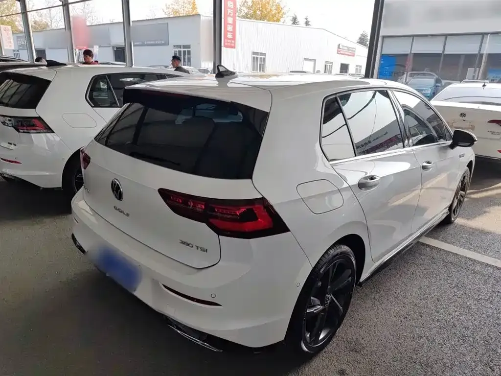 Volkswagen Golf 2024 из CN, фото 7