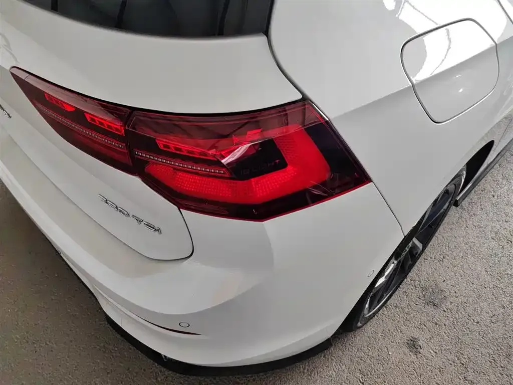 Volkswagen Golf 2024 из CN, фото 8