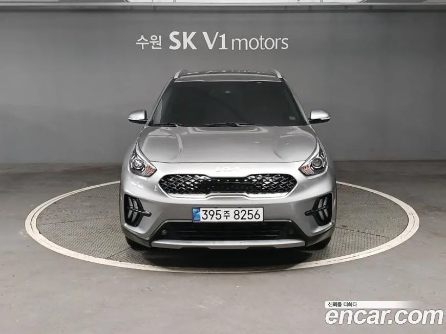 Kia Niro — фото 1