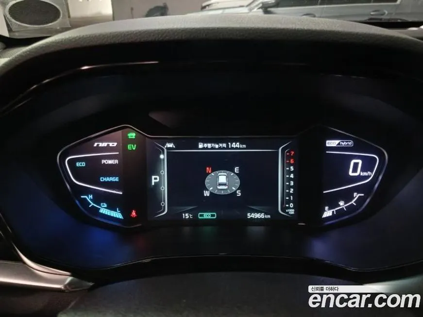 Kia Niro — фото 10