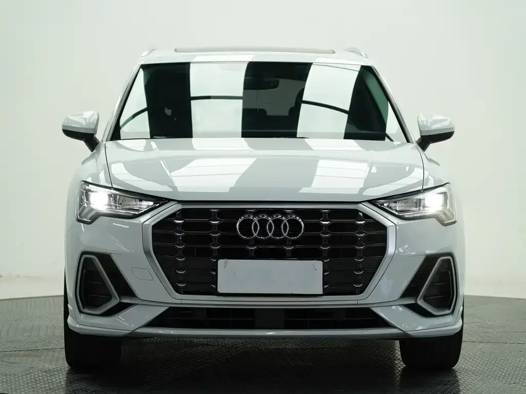 Audi Q3 2021 из CN, фото 2