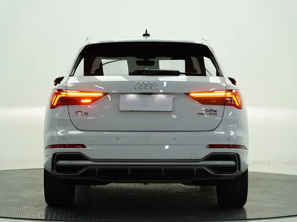 Audi Q3 2021 из CN, фото 4