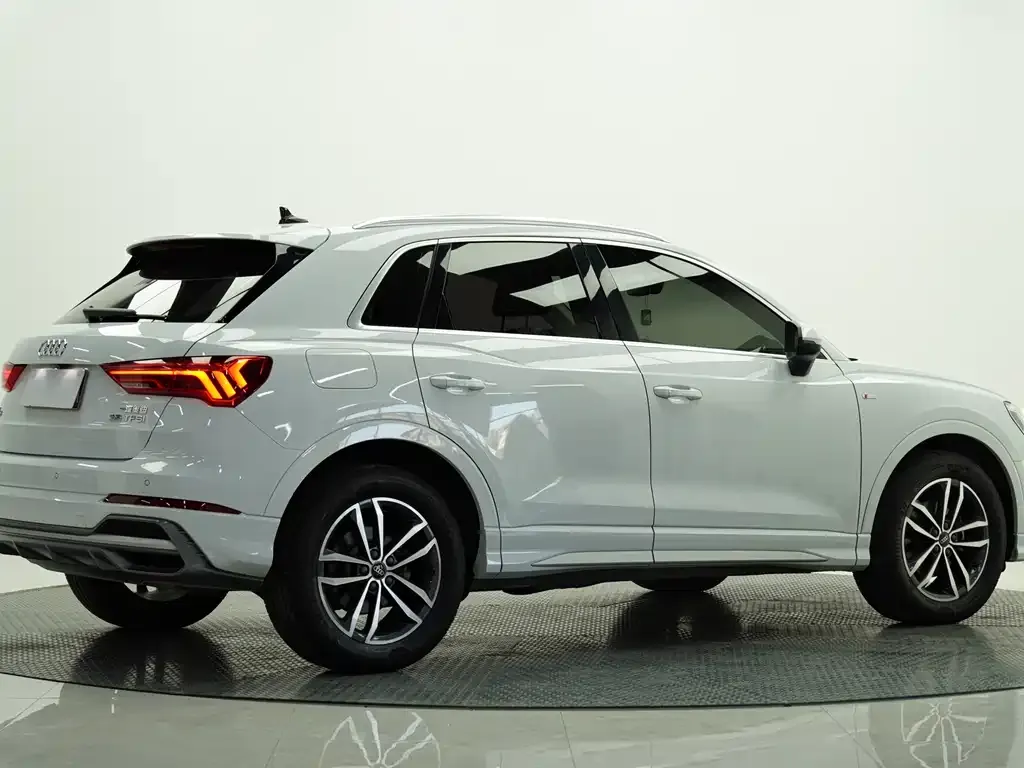 Audi Q3 2021 из CN, фото 5