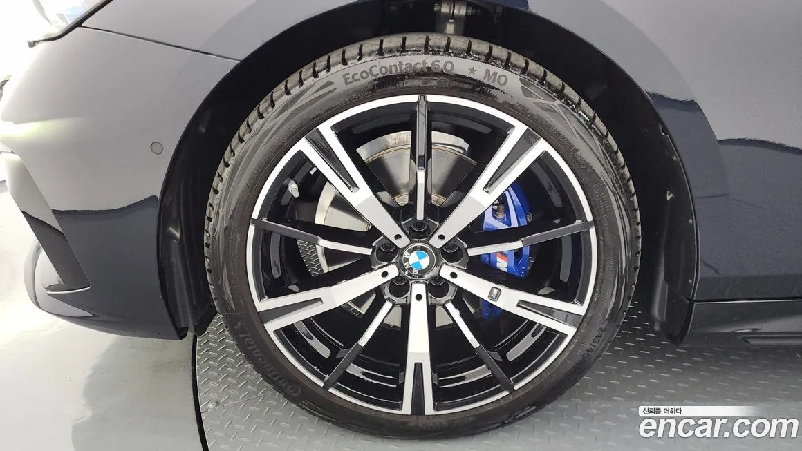 BMW 5-Series 2025 из KR, фото 5