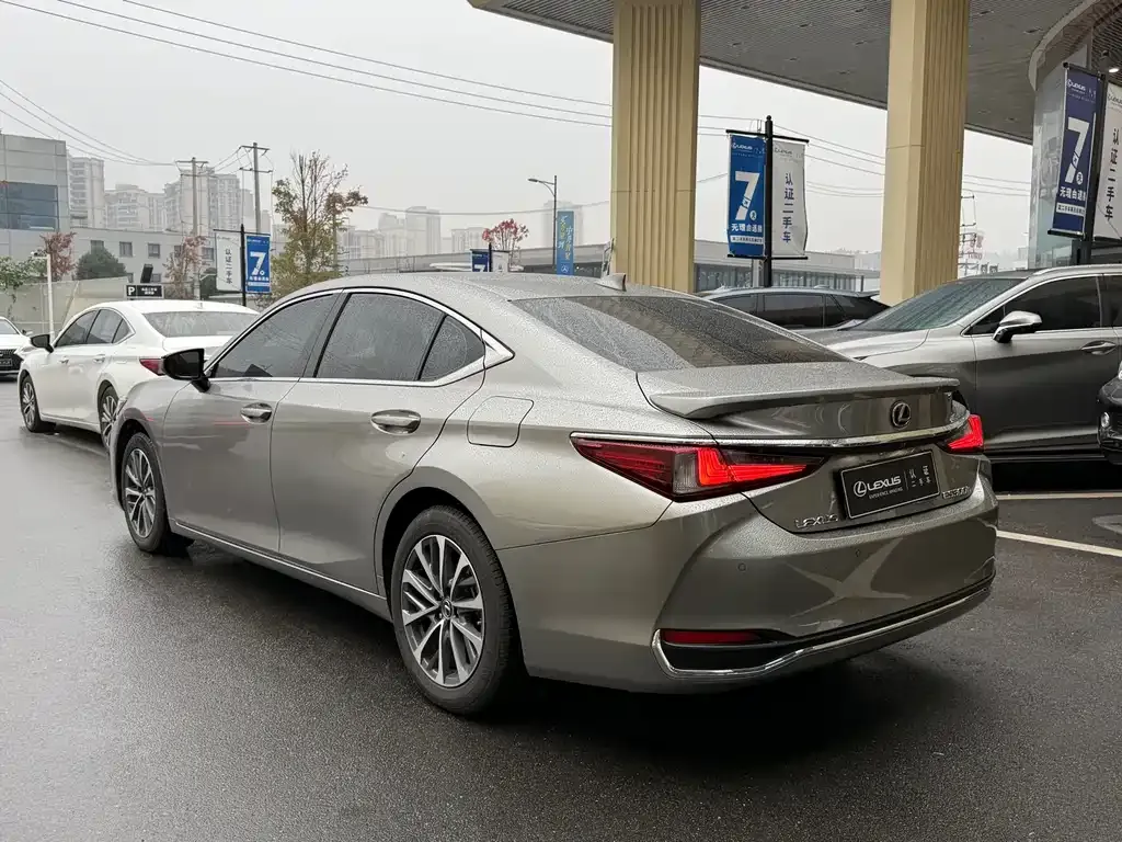 Lexus ES 2024 из CN, фото 8