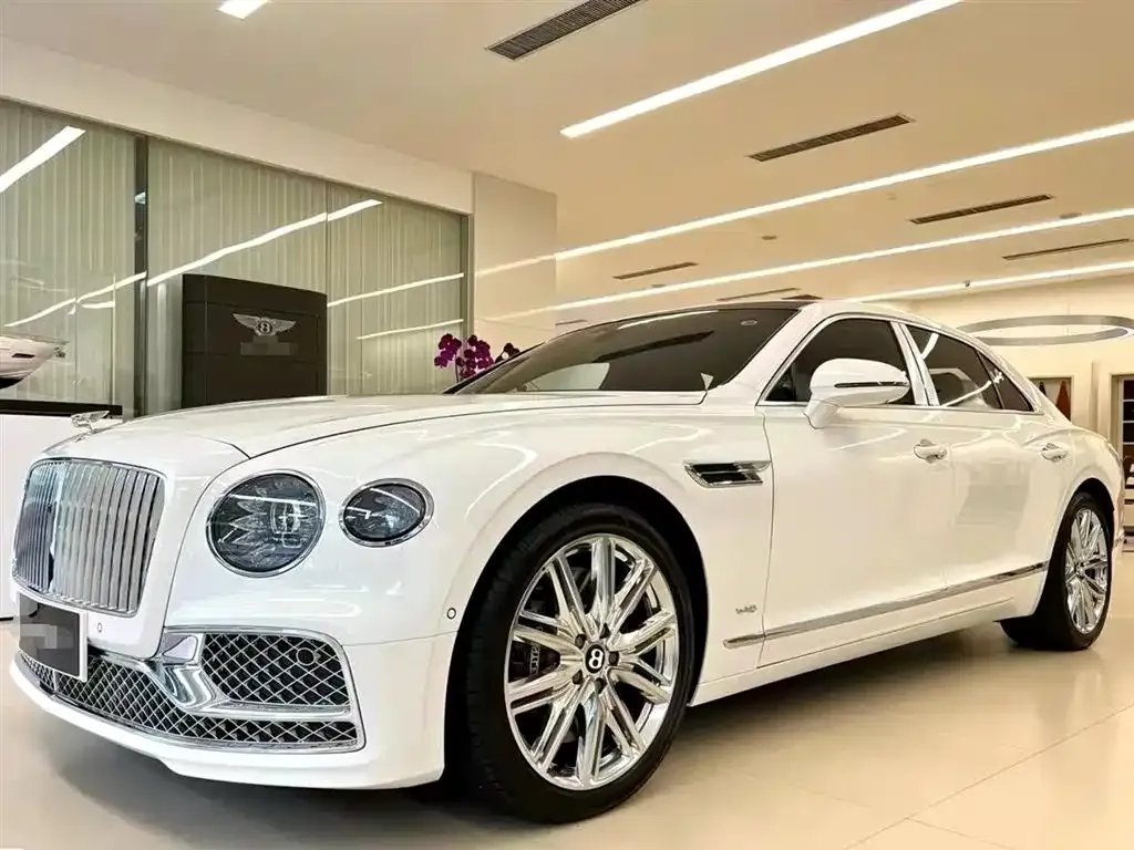 Bentley Flying Spur PHEV — фото 1