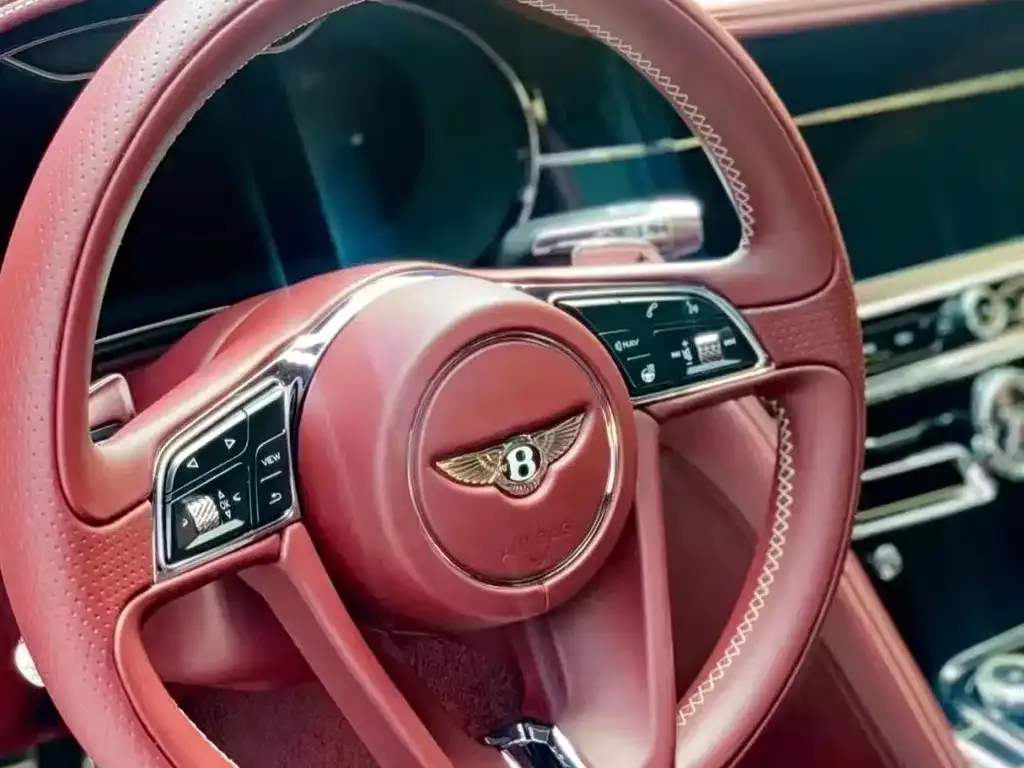 Bentley Flying Spur PHEV — фото 4