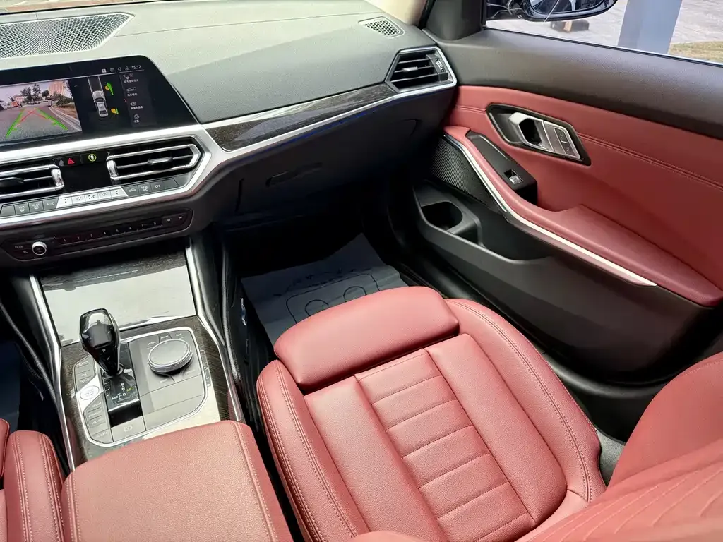 BMW 3 Series 2022 из CN, фото 8