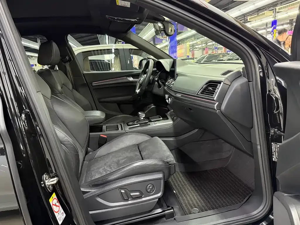 Audi Q5L Sportback 2023 из CN, фото 6