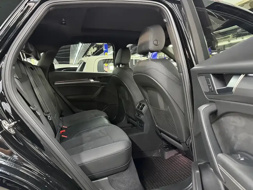 Audi Q5L Sportback 2023 из CN, фото 7