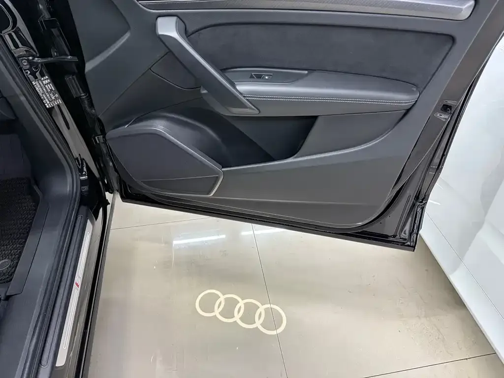 Audi Q5L Sportback 2023 из CN, фото 9