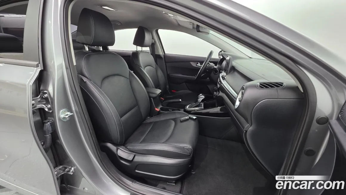 Kia K3 2023 из KR, фото 10