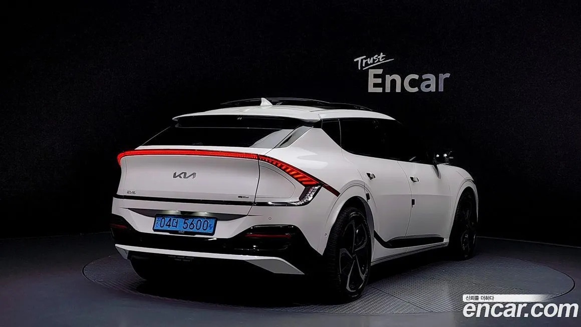 Kia EV6 — фото 2