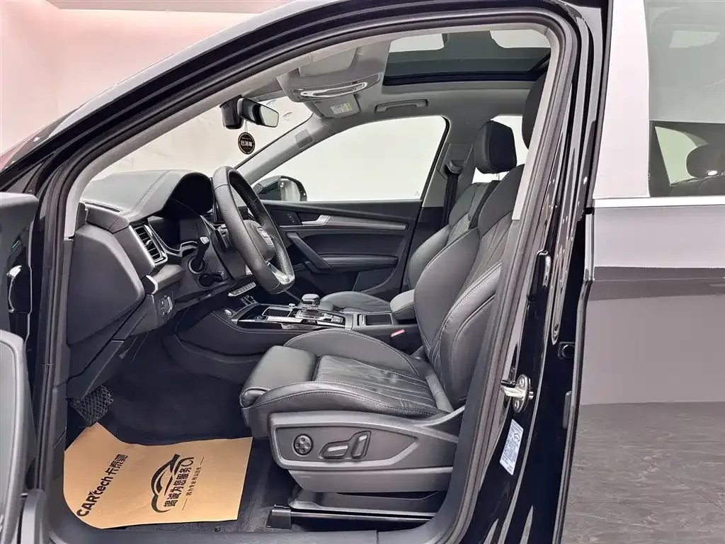 Audi Q5L 2022 из CN, фото 8