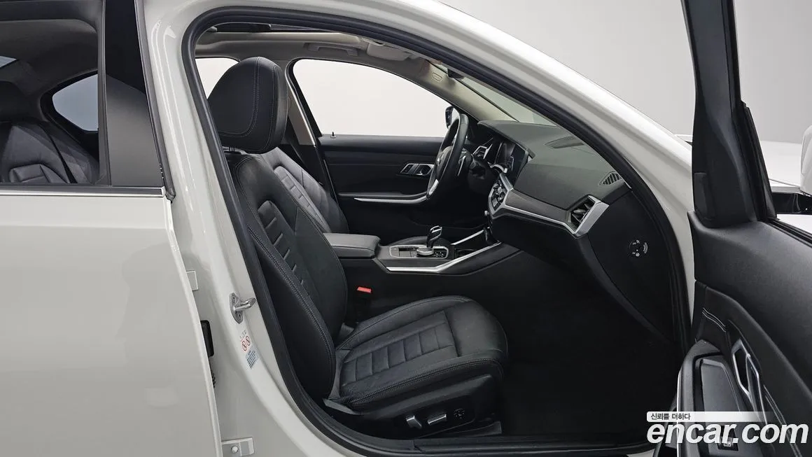 BMW 3-Series 2021 из KR, фото 10