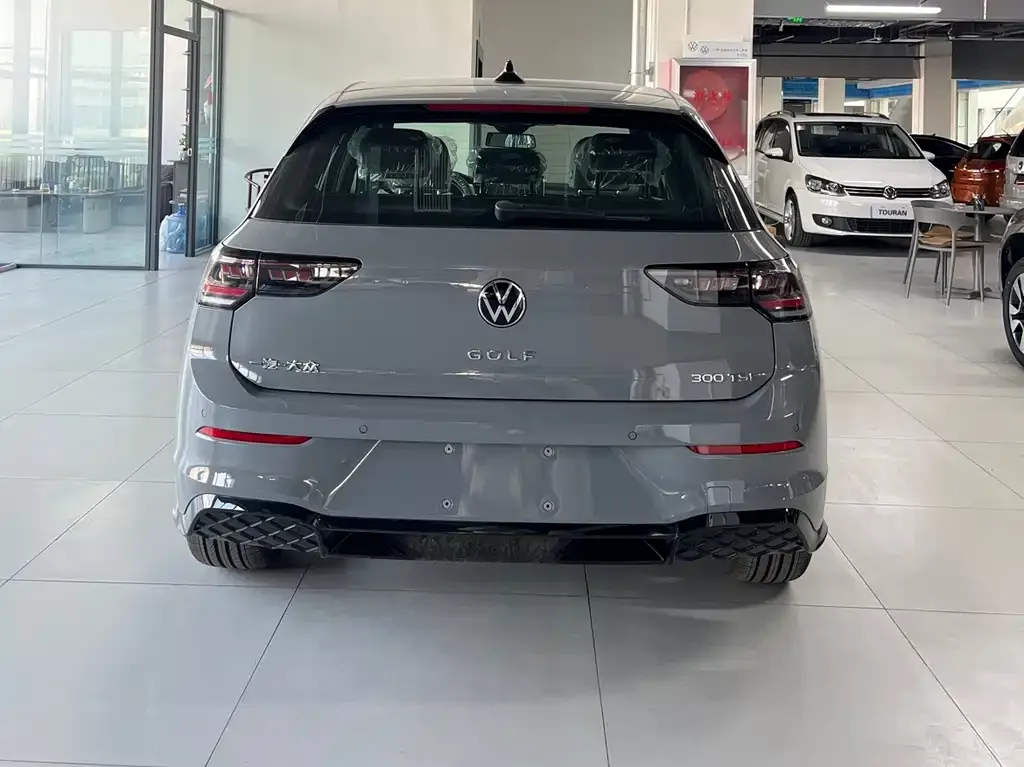 Volkswagen Golf 2025 из CN, фото 4