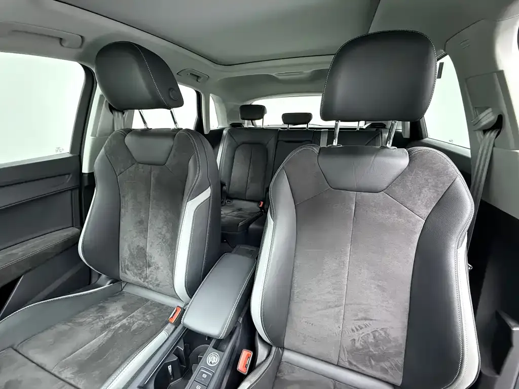 Audi Q3 2021 из CN, фото 10