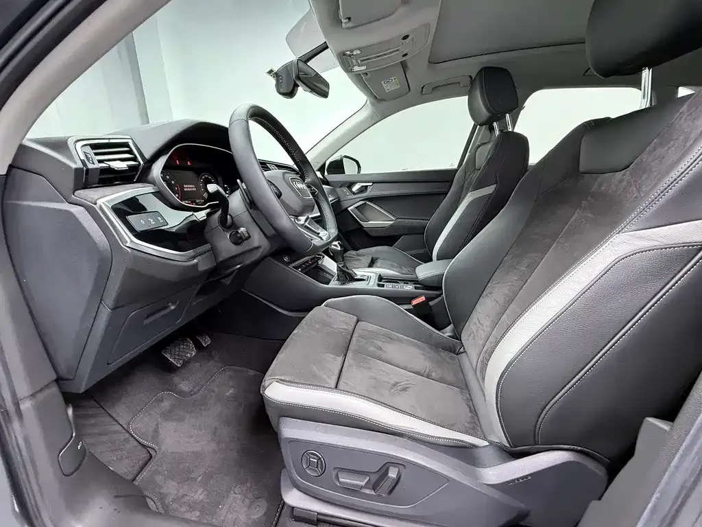 Audi Q3 2021 из CN, фото 5