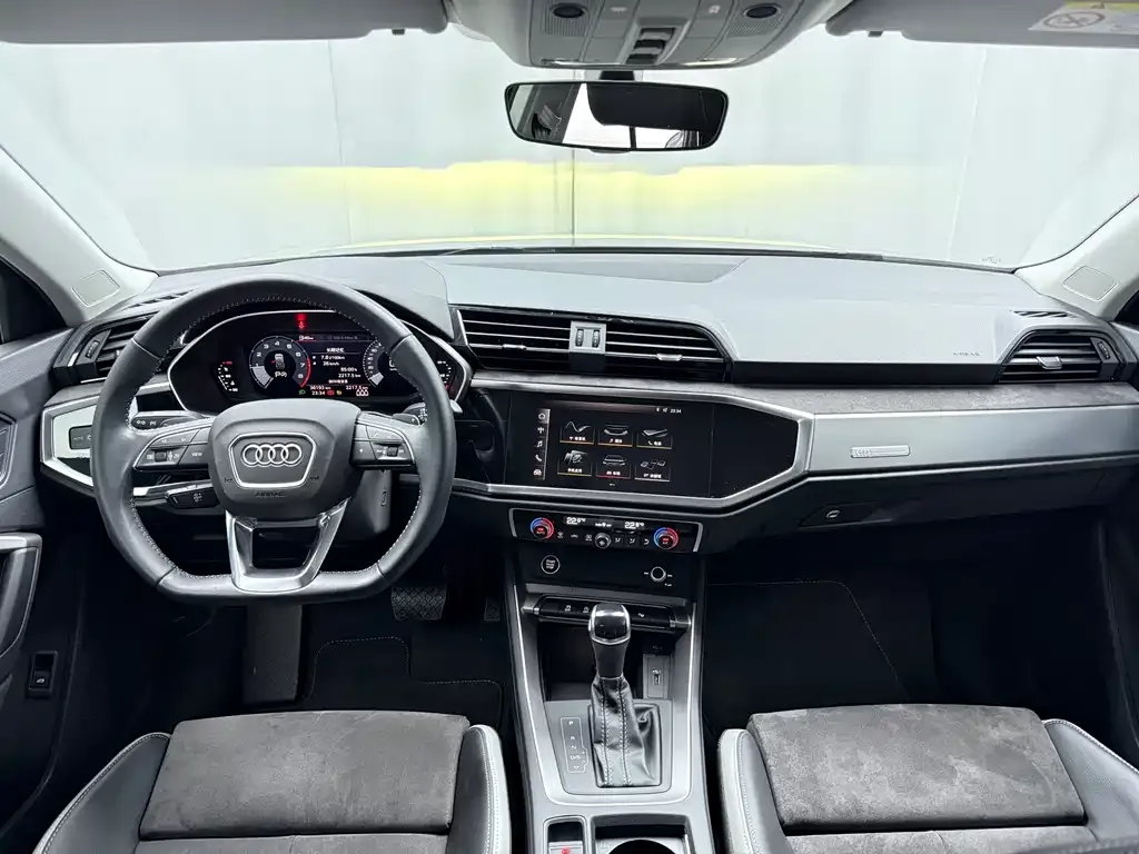 Audi Q3 2021 из CN, фото 6