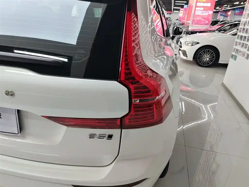Volvo XC60 2024 из CN, фото 8