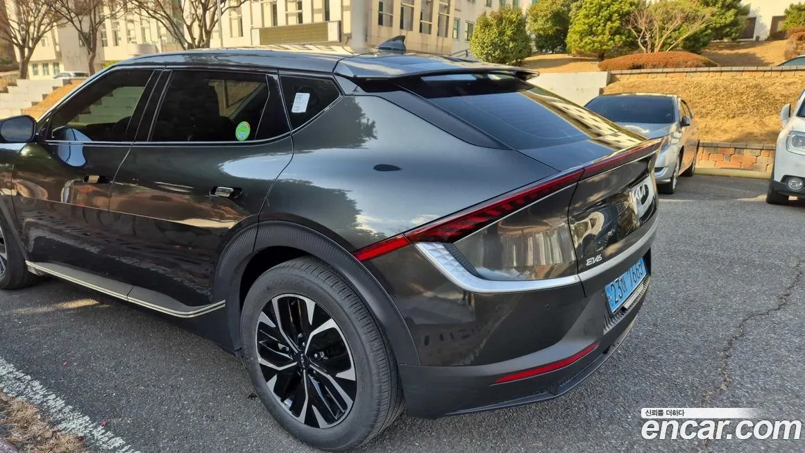 Kia EV6 — фото 4