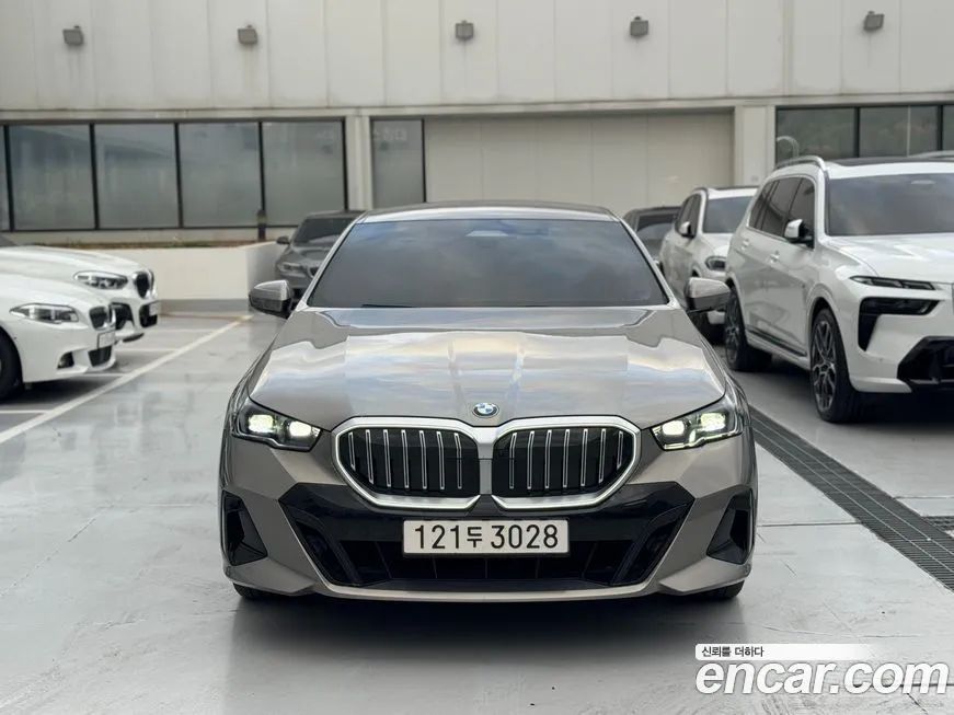 BMW 5-Series 2025 из KR, фото 3
