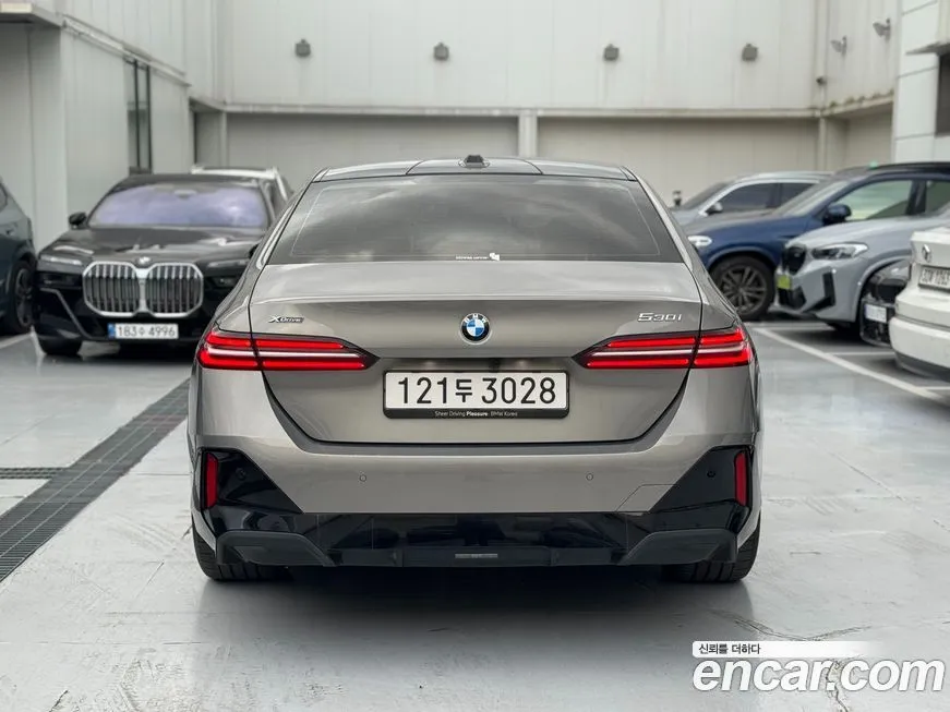 BMW 5-Series 2025 из KR, фото 4