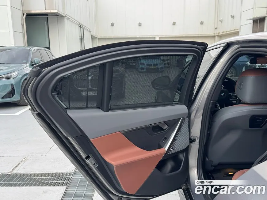 BMW 5-Series 2025 из KR, фото 9