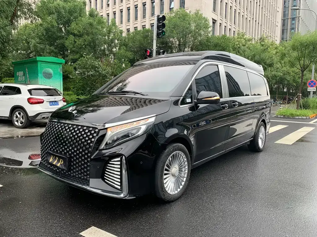 Mercedes-Benz V-Class 2022 из CN, фото 1