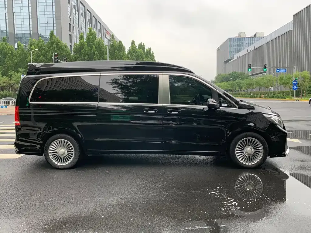 Mercedes-Benz V-Class 2022 из CN, фото 4