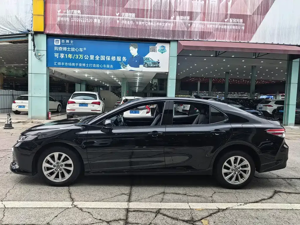 Toyota Camry 2023 из CN, фото 5