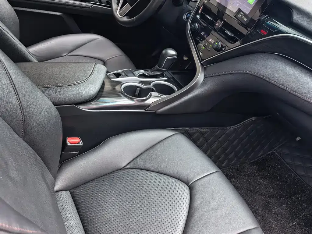 Toyota Camry 2023 из CN, фото 9