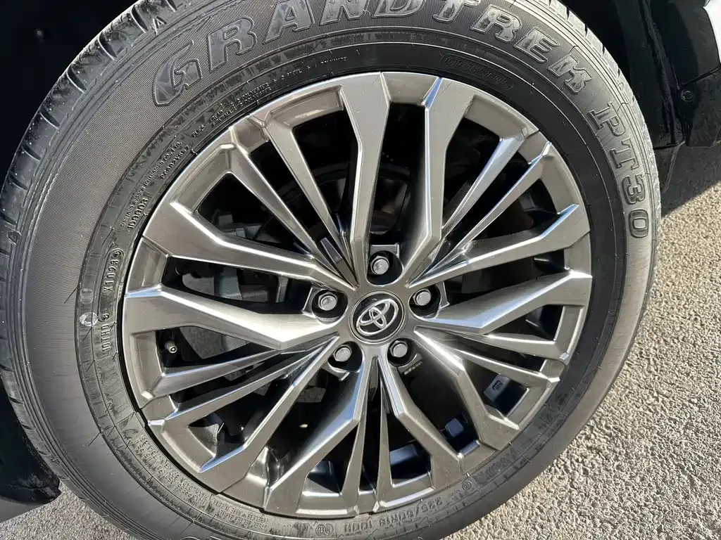 Toyota Wildlander 2023 из CN, фото 10