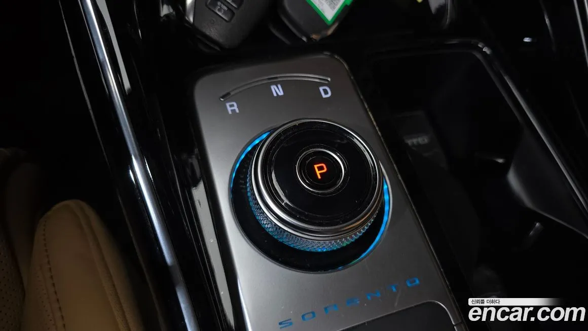 Kia Sorento — фото 9