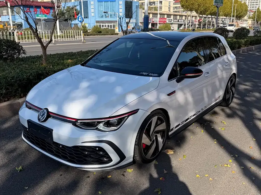 Volkswagen Golf GTI — фото 2