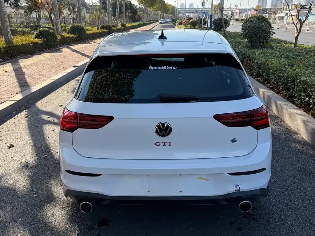 Volkswagen Golf GTI — фото 8